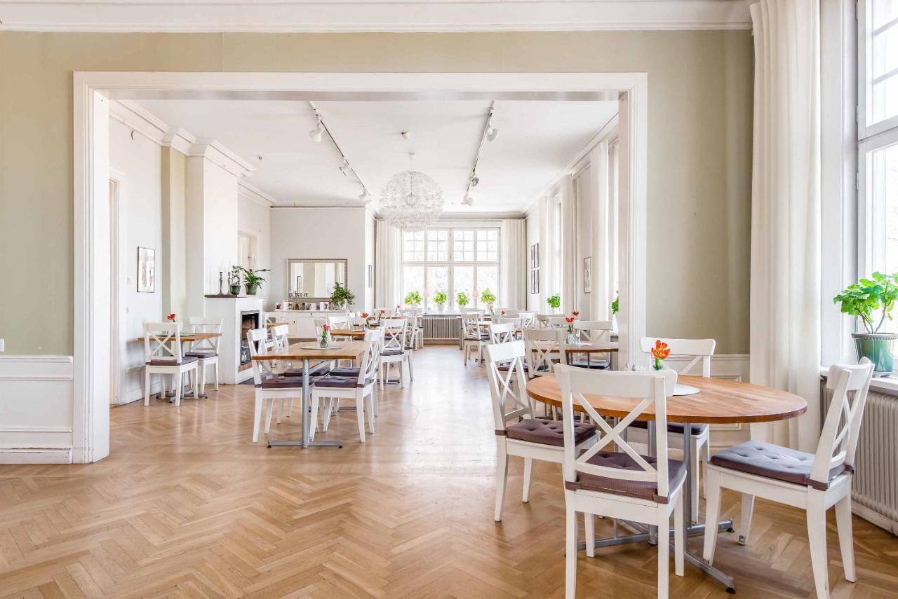 Wij Traedgardar Hotel Ockelbo Eksteriør billede